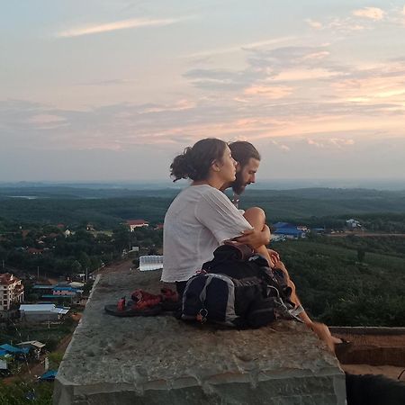 Happy Bungalow & Trekking Banlung Bagian luar foto
