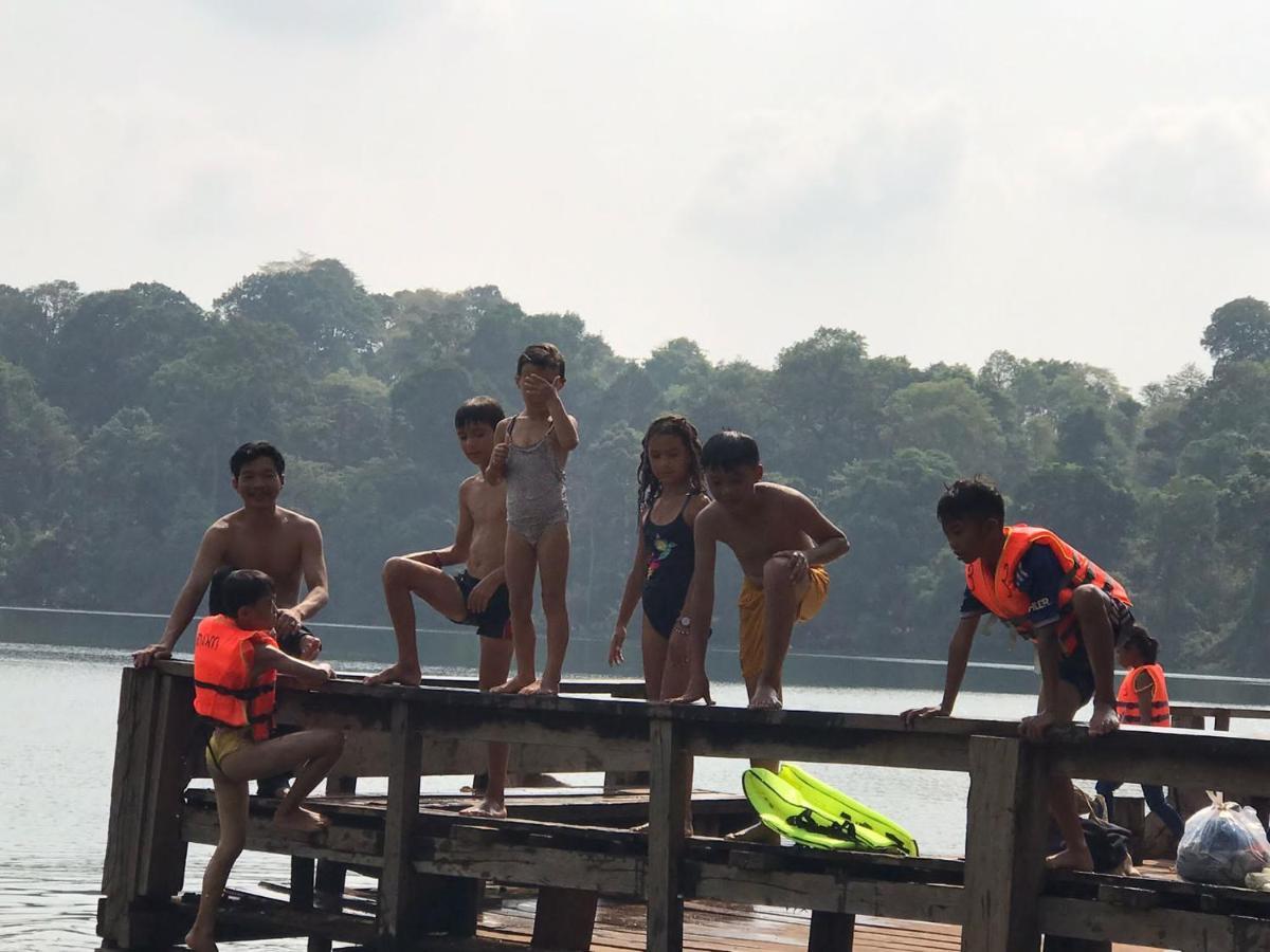 Happy Bungalow & Trekking Banlung Bagian luar foto