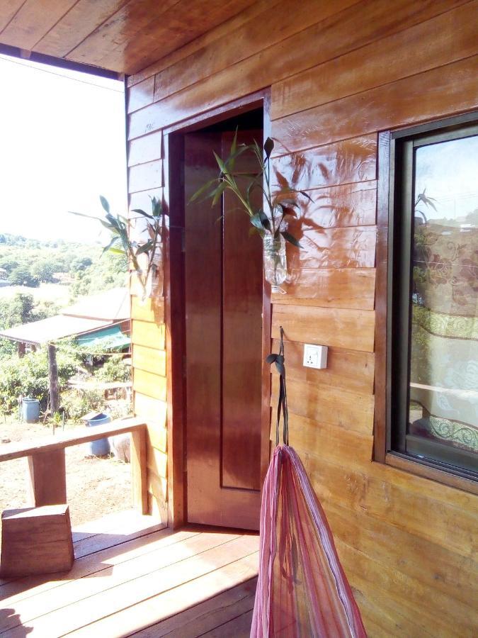 Happy Bungalow & Trekking Banlung Bagian luar foto